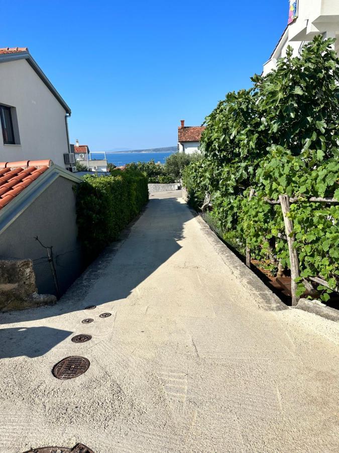Vila Mazi クルク エクステリア 写真